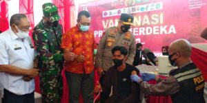 Vaksin Presisi Merdeka Goes To Campus, Gubernur Tinjau Langsung Vaksinasi Mahasiswa UTS