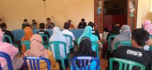 Cegah Radikalisme Ditengah Massa Pandemi, Bhabinkamtibmas Himbau Waspadai Berita Hoax Pada Medsos
