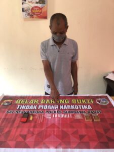 Grebek Rumah Pria 50 Tahun di Sumbawa Barat, Polisi Temukan Belasan Poket Sabu Siap Edar