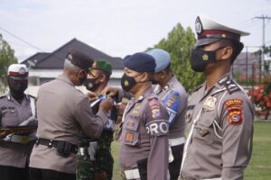 Apel Gelar Pasukan, Wakapolres Sumbawa Barat : Ops Patuh Rinjani 2021 Akan Digelar 14 Hari