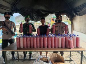 Kapolsek Pelabuhan Laut Tano Berhasil Amankan 112,5 liter Miras