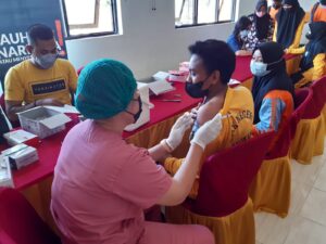 Polres Sumbawa Barat Gelar Vaksinasi Massal, Hasil Capaian Vaksin 1.928 Dosis