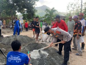 Kapolres AKBP Heru Muslimin, Terjun Langsung Bantu Percepatan Pembangunan Masjid Warga