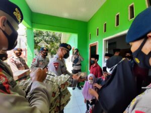 Peringati HUT Brimob Ke 76 Kompi 2 Yon B Berikan Bantuan Sembako di Yayasan Anak Yatim