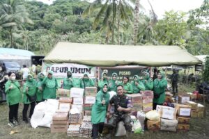 Dirikan Dapur Umum, Dharma Pertiwi Koorcab NTB Salurkan Makanan Bagi Korban Banjir