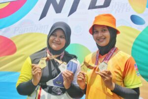Dua Atlet Cantik Asal Dompu dan Sumbawa Bersaing di Kejurda Panahan 2021