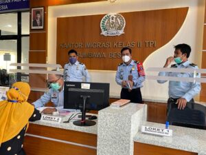 Imigrasi Kelas II TPI Sumbawa Terima Kunjungan Studi Dari Imigrasi Bima