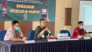 Kepala Imigrasi Sumbawa Kenalkan Aplikasi Digital Terbaru Layanan Paspor