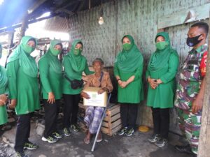 Jelang Ramadhan dan HUT Ke 76 Persit, Berikan Bantuan Sembako Ke Panti Asuhan Albalad dan Warga