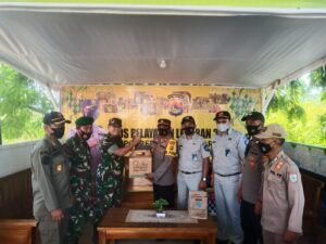 Pantau Pos Pam Poto Tano, Dandim 1628/SB Beri Semangat Petugas Gabungan