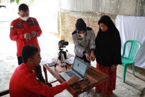 HUT ke-77 Dharma Karya Dhika Kantor Imigrasi Bima Gelar Layanan Paspor Masuk Desa