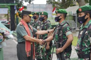 Danrem 162/WB Berikan Arahan Kepada Prajurit, ASN dan Persit di Kodim Lotim