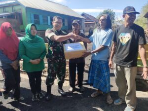 Kodim 1628/SB Serahkan Bantuan Kepada Korban Terdampak kebakaran