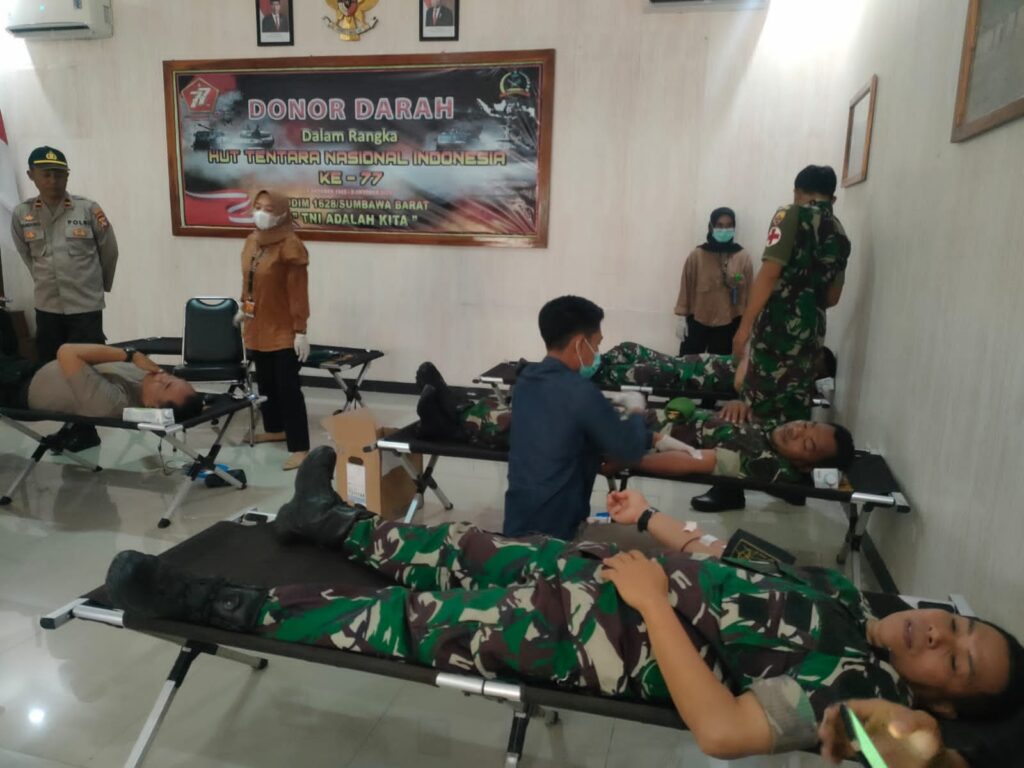 Sambut HUT TNI Ke 77 Kodim 1628/SB Gelar Donor Darah - Siarpost