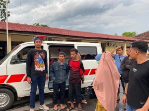 Diduga Menghina Presiden Jokowi, MM Diantar Periksa Ke RSJ Mataram
