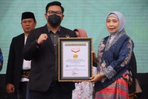 NTB Raih Penghargaan MURI Sebagai Provinsi Pertama Deklarasi 3 Pilar STBM