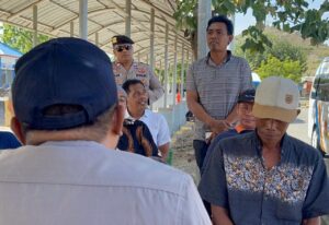 Rutin Laksanakan Jumat CURHAT, Ini Pesan Kapolsek KPL Tano Kepada Pengguna Jasa Pelabuhan