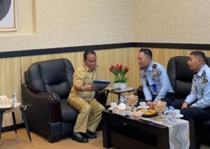 Kunjungi Bupati Sumbawa Barat, Kepala Imigrasi Sumbawa Besar Perpanjang Kerjasama
