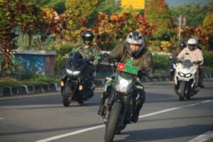 Danrem 162/WB ajak Perwira Staf dan Komandan Dinas Jawatan menikmati Indahnya pantai Sekotong, Selong Belanak dan Mandalika dengan naik Motor