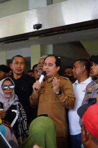 Ketua DPRD Terima Massa Aksi Tolak Pasar Bayangan di Empang, Ini Tanggapannya