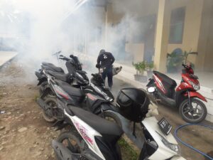 Satintelkam Kawal ‘Fogging’ di Asrama Hingga Makopolres Dompu