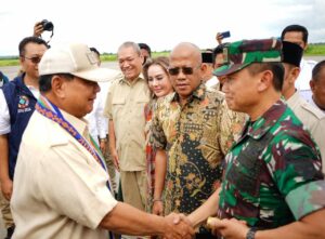 Danrem 162/WB, Sambut Kedatangan Menhan RI di Bizam