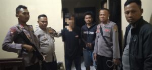 Kolaborasi Personil Polsek Woja dan Sat Brimob Amankan Pria Pembobol Rumah Warga