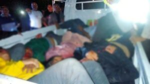 Penampakan Foto Terakhir Bus Surabaya Indah dan Travel Pancasari Sebelum Tabrakan Beserta Korban