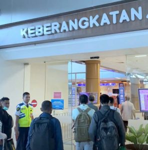 Imigrasi Sumbawa Besar Deportasi 5 Orang Warga Tiongkok Yang Menetap di Lantung