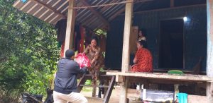 Jelang Lebaran, IJTi Korwil KSB Bagikan Paket Sembako