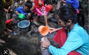 Miris, Bertahun-tahun Warga Duduk Atas Batu Layar Kesulitan Air Bersih dan Akses Jalan Rusak