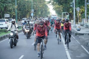 Danrem 162/WB Bersama Puluhan Prajurit Gowes Guyub Ceria Wira Bhakti