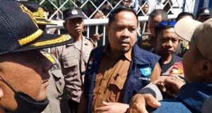 Ancam Pendemo, Kaban Kesbangpol Lombok Barat Sebut Punya Masa dan Preman Yang Bisa Dibenturkan