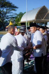 Korem 162/WB Gelar Sholat Idul Adha Dan Pemotongan Hewan Kurban
