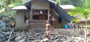 Kerap Diterjang Banjir, Warga di Bantaran Sungai Batu Layar Barat Lobar Harap Pemerintah Bangunkan Talud