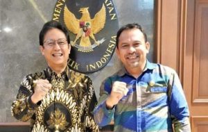 Bertemu Menkes RI, Bupati Dompu Usulkan Peningkatan Status Puskesmas Calabai Jadi RSU
