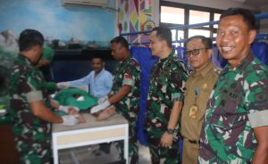 Kodim 0503/JB Gelar Bakti Sosial Khitanan Massal HUT ke-78 TNI di Wilayah Binaan Koramil 02/TB