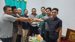 Warga Kecewa dan Rusak Kantor BKPH Ampang Plampang Sumbawa, Kadis LHK NTB Julmansyah Turun Tangan