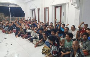 Warga Batulayar Bersatu Untuk Melawan, Minta Penundaan Eksekusi dan Lahan Pantai Duduk Dikembalikan