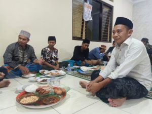 Warga Dusun Batu Bolong Duduk Lombok Barat Laksanakan Maulid Nabi, Kental Tradisi ‘Dulang Penamat’