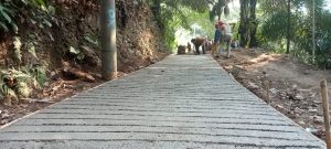 PUPR NTB Realisasikan Permintaan Warga Melalui MIO NTB, Rabat Jalan di Dusun Duduk Batulayar