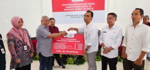 Anggota DPR RI Rachmat Hidayat serahkan Bansos Rp198 M Untuk Masyarakat Lombok Barat