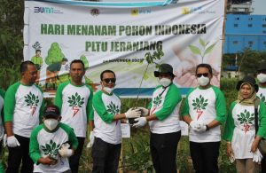 HMPI 2023, PLN Indonesia Power Jeranjang Tanam 280 Pohon