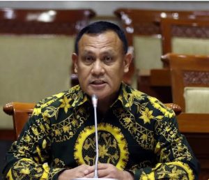 Meski Sudah Jadi Tersangka Pemerasan, Firli Bahuri Tetap Digaji Rp86,3 Juta Sebulan