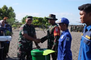Kick Off Pelestarian Alam Melalui Penanaman Pohon Dan Bersih Pantai