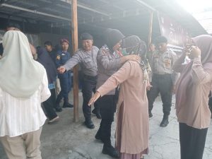 Satgas Preventif Cek dan Amankan Proses Pelipatan Surat Suara di Gudang Logistik KPU