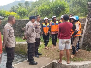 Sat Binmas Polres Lombok Utara Blusukan Edukasi Pemilu Damai, Redam Gesekan