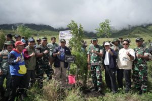 Korem 162/WB Bersama Rakyat Bersatu Dengan Alam Untuk NKRI