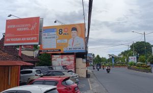 Baliho APK Caleg di Kota Mataram Masih Terpampang, Padahal Sudah Masa Tenang, Bawaslu Kemana?