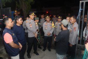 Kapolres KLU Gelar Patroli Gabungan Jelang Pemilu 2024, Cek TPS Sampai Ke Dusun Hingga Musnahkan Surat Suara Yang Lebih